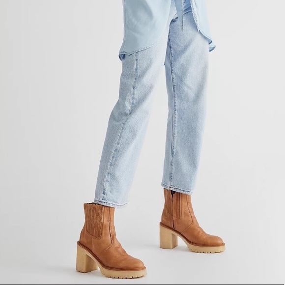 Free People James Chelsea Boot Tan Leather Platform Boots Pull On Style - Picture 15 of 15